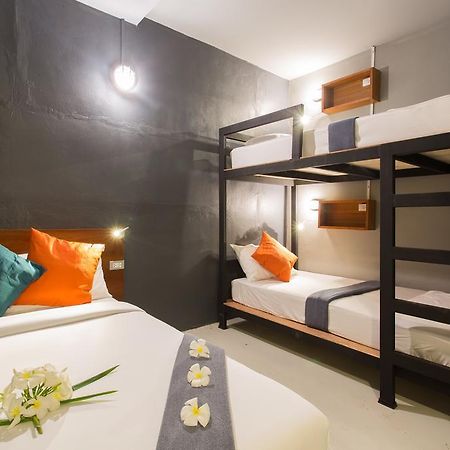 Holiday Station Hostel Krabi town Extérieur photo