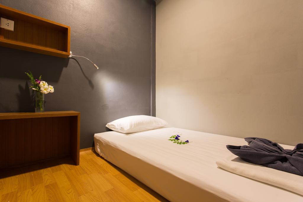 Holiday Station Hostel Krabi town Extérieur photo