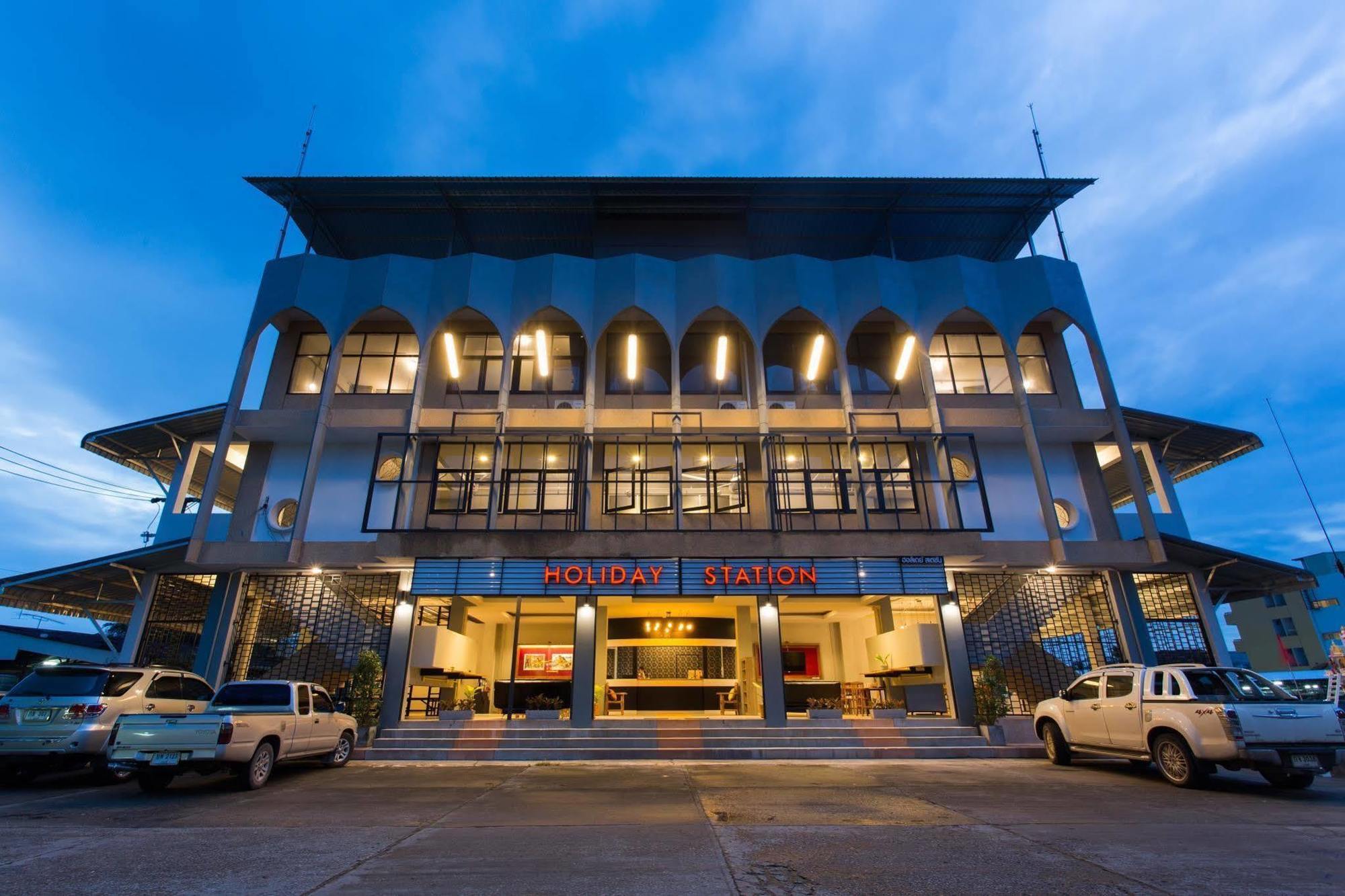 Holiday Station Hostel Krabi town Extérieur photo