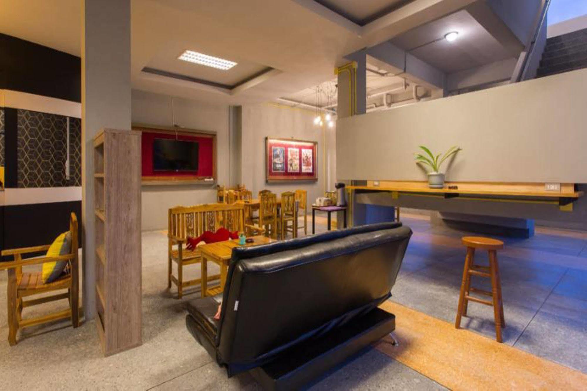 Holiday Station Hostel Krabi town Extérieur photo