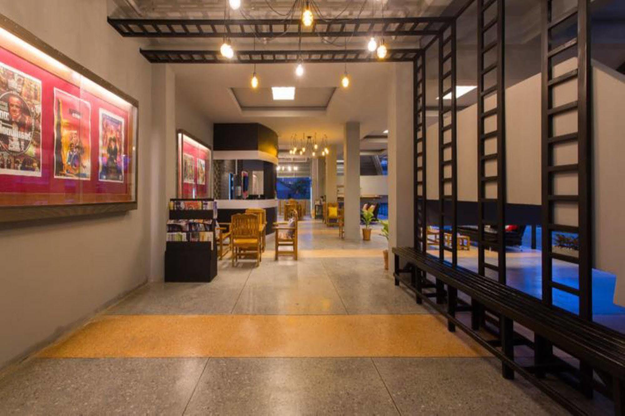 Holiday Station Hostel Krabi town Extérieur photo